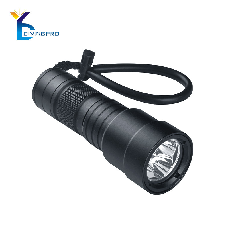 Chinese factories are hot sellers of high-power rechargeable battery led flashlight 3000 lumens led dive lights