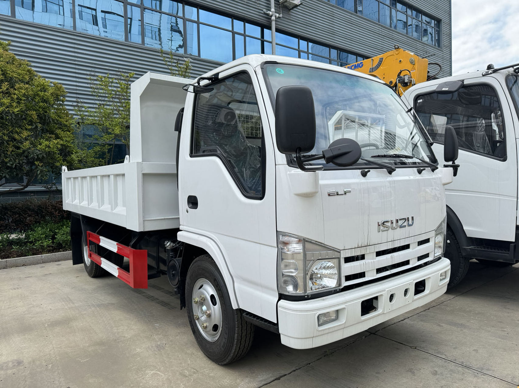 ISUZU 4X2 4-5 Ton Dump Truck