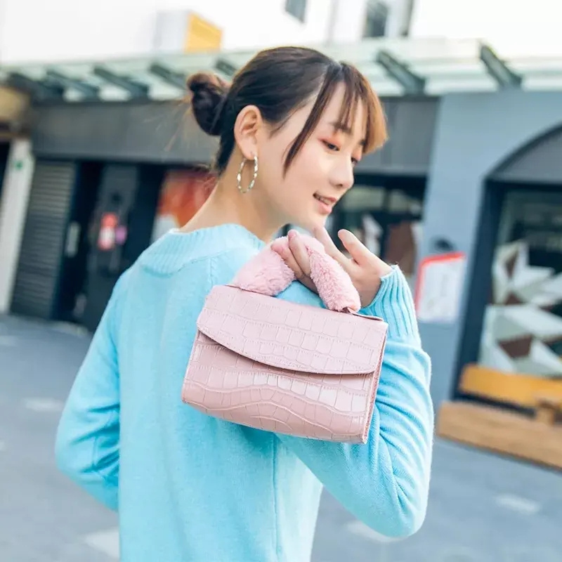 2021 sling bag for women fashion Crocodile skin Furry tote bag Plush handbag