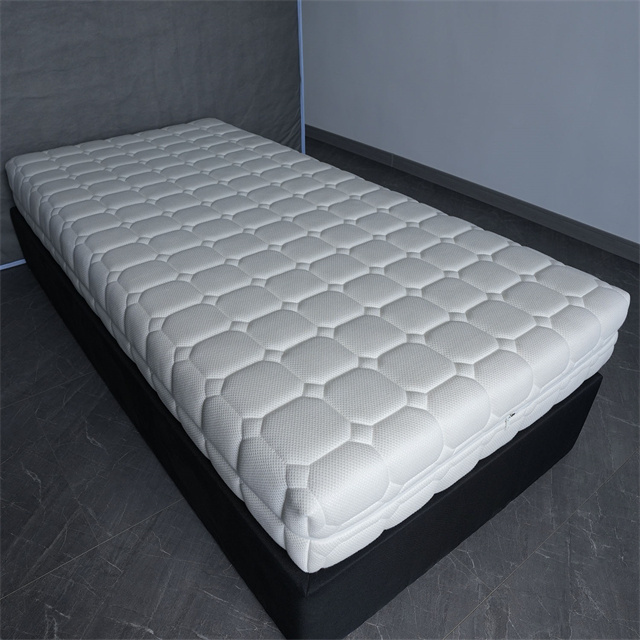 Material: Knitted fabric+latex+foam+spring Pocket spring soft mattress