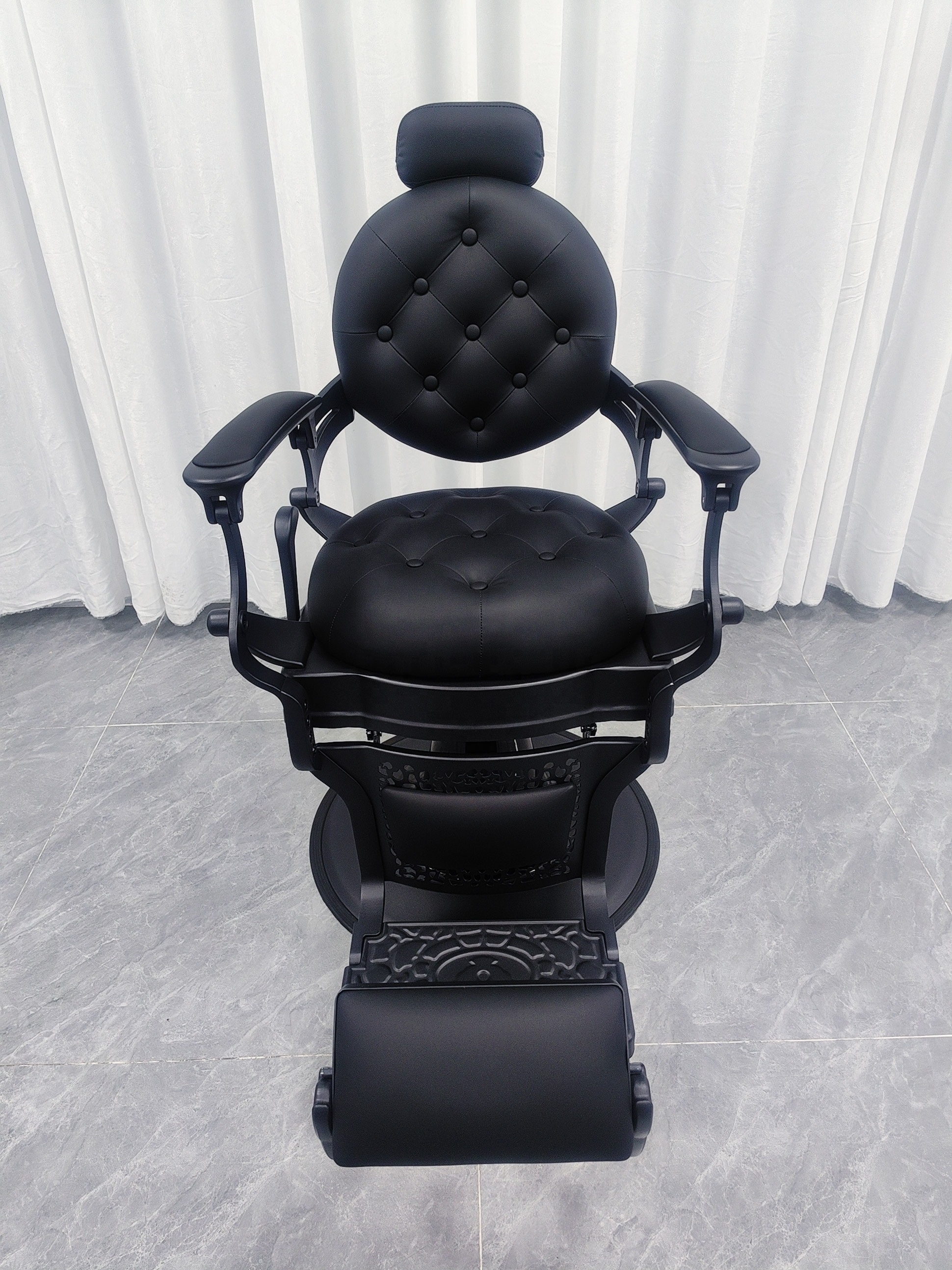 Retro Men All Black Barber Chair  classics Salon Hairdressing chairs Hydraulic chair Factory wholesale