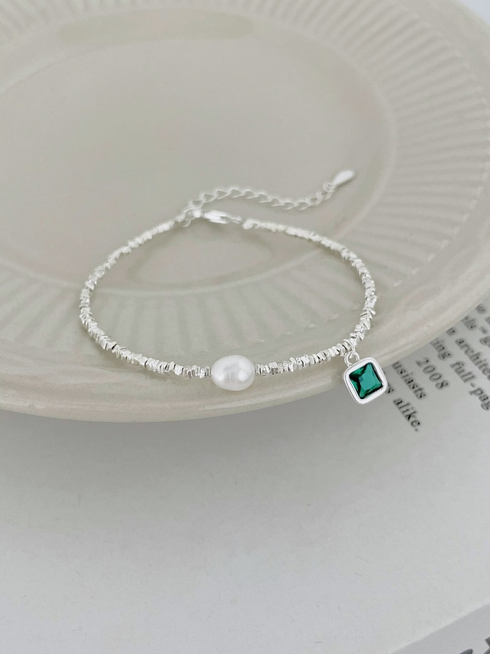 Dylam New Arrival Stylish S925 Silver Rhodium Plated Beaded Fresh Water Pearl Emerald Green 5A Zirconia Pendant Bracelets