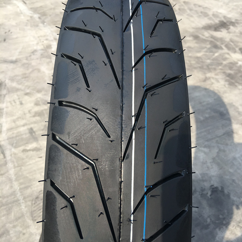 Factory Delivery Heavy Duty Tubeless Motorcycle Tire 110/70-17 M/C Motorbike Tyres With Long Service Life