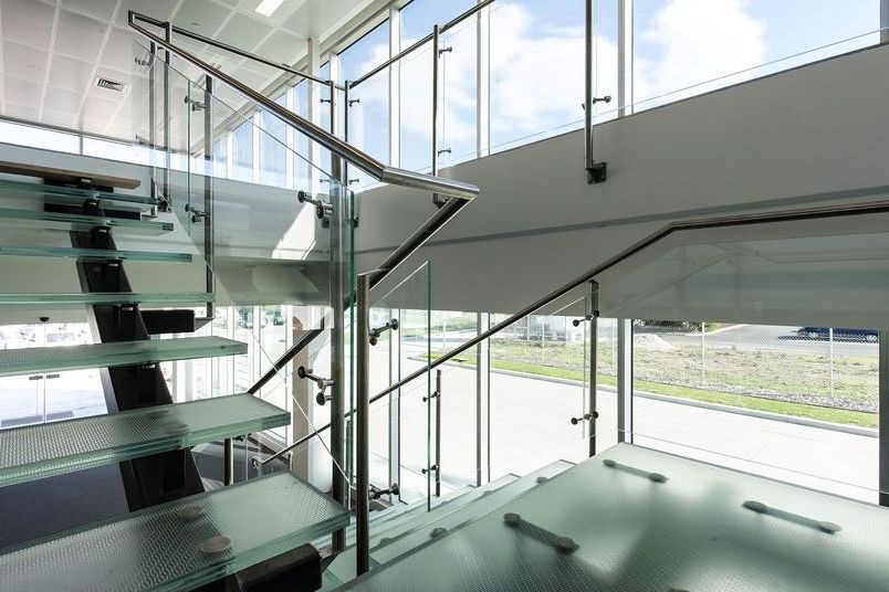 High quality anti slip low iron toughened laminated glass customized size non-slip multi layer tempered stairs glass