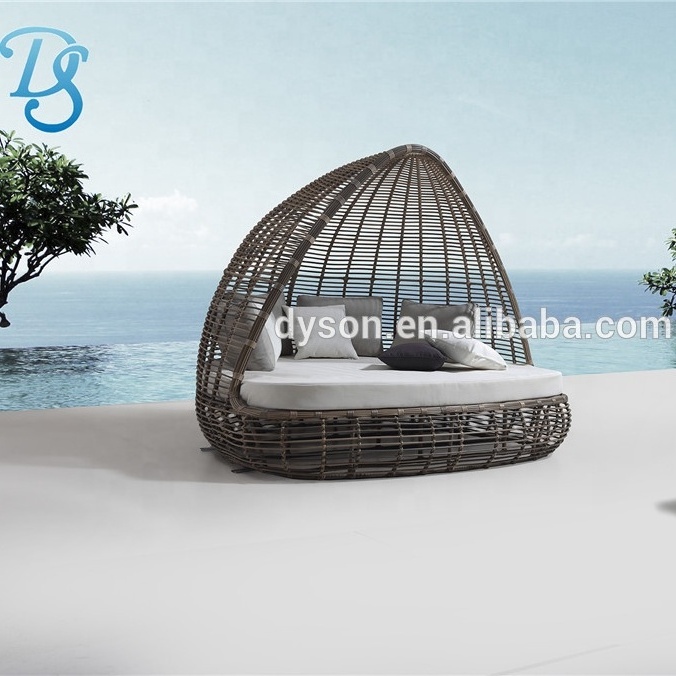 Outdoor Bench High Quality Triangle Shape Rattan Sunbed Garden New Style And Good Price Furniture