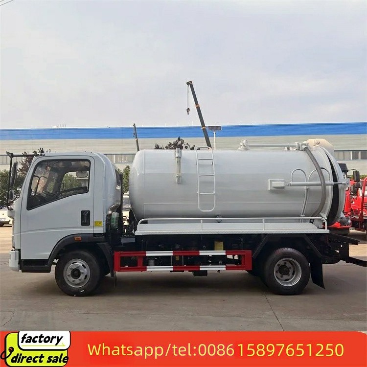 cheap price Sinotruk HOWO mini 3 cubic meter 3000l 4*2 vacuum pump small sewage suction truck for sale