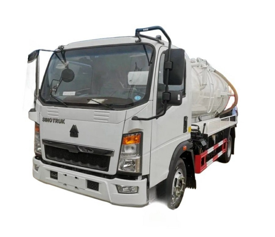 cheap price Sinotruk HOWO mini 3 cubic meter 3000l 4*2 vacuum pump small sewage suction truck for sale