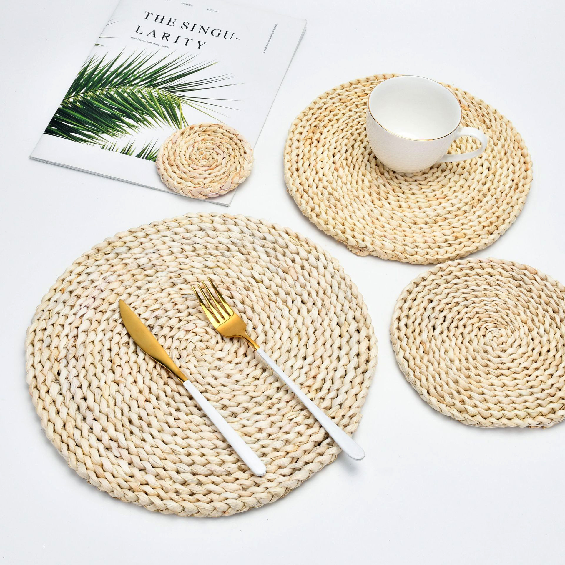 Wedding decorated Woven Placemats for Dining Table Natural Braided Rattan Corn Straw Wicker Plates Charger for Wedding