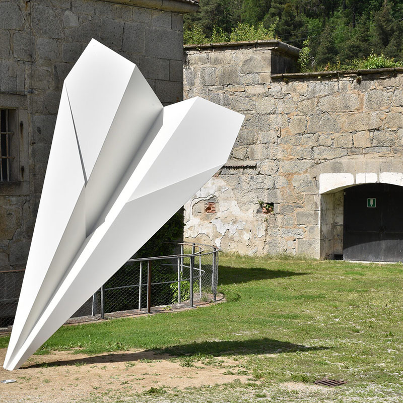 Customized stainless steel paper plane sculpture modern art decoration