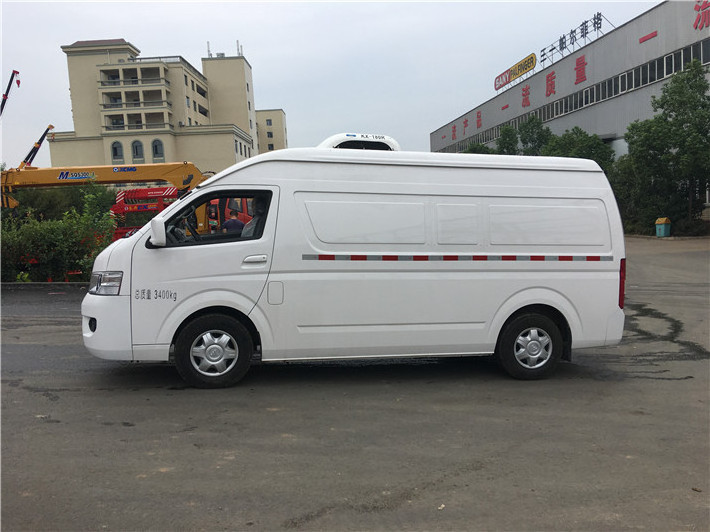 1.5 ton Fresh vegetable refrigerated Cooling van/ice cream transportation refrigerator  truck for sale