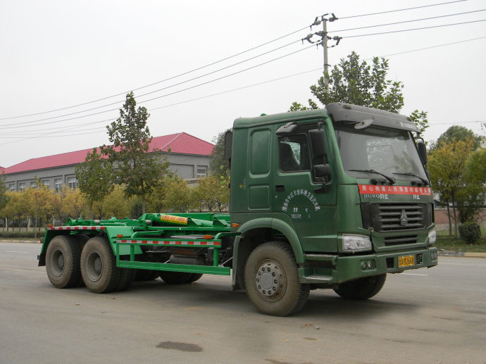 HOWO 25 ton  hook lift garbage truck left/right hand drive howo garbage truck for sale