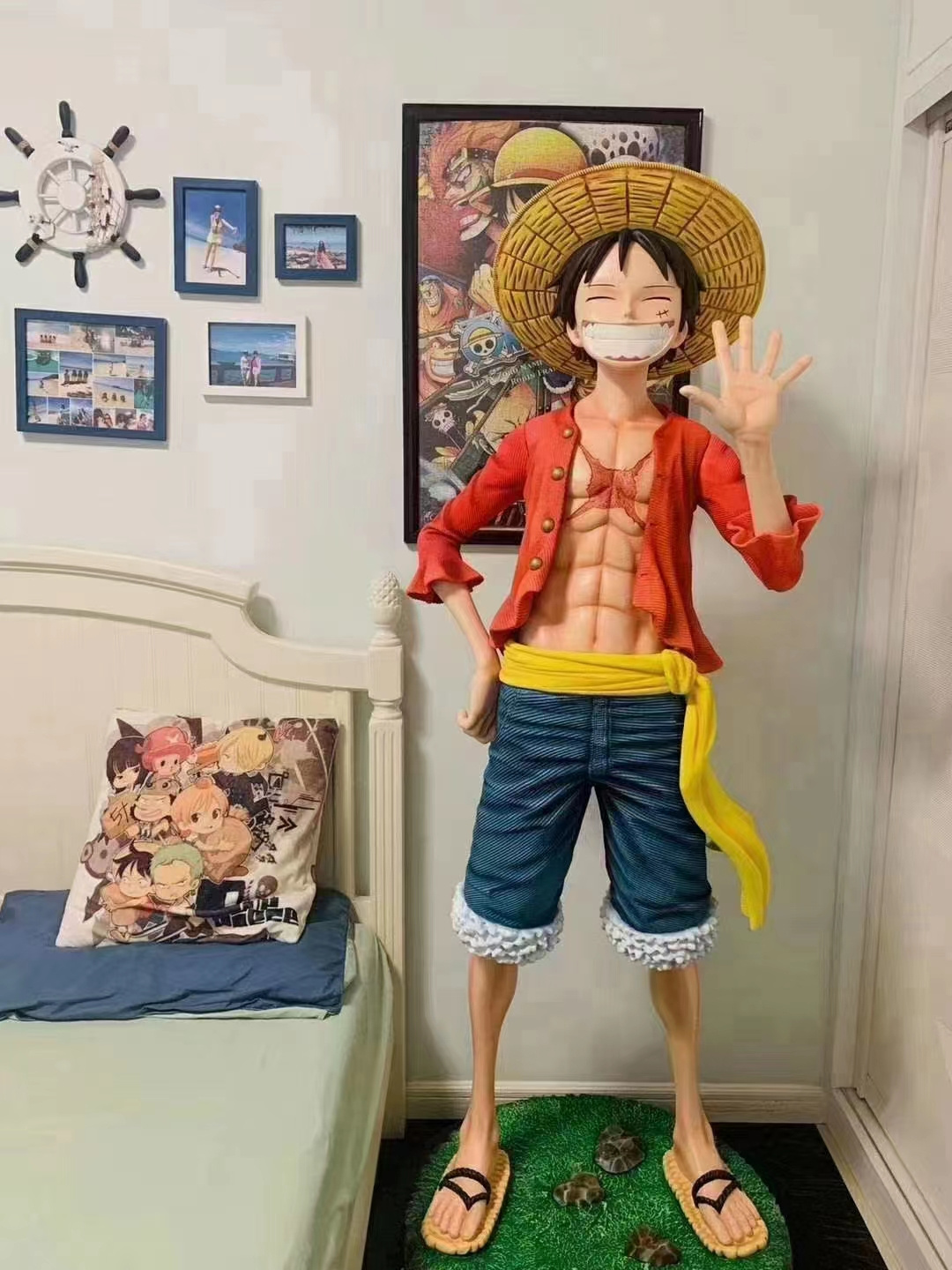 High Quality Anime Figure Resin Statue One Piece Character life size 1:1 Luffy Action Figure For Decor Anime Sculpture