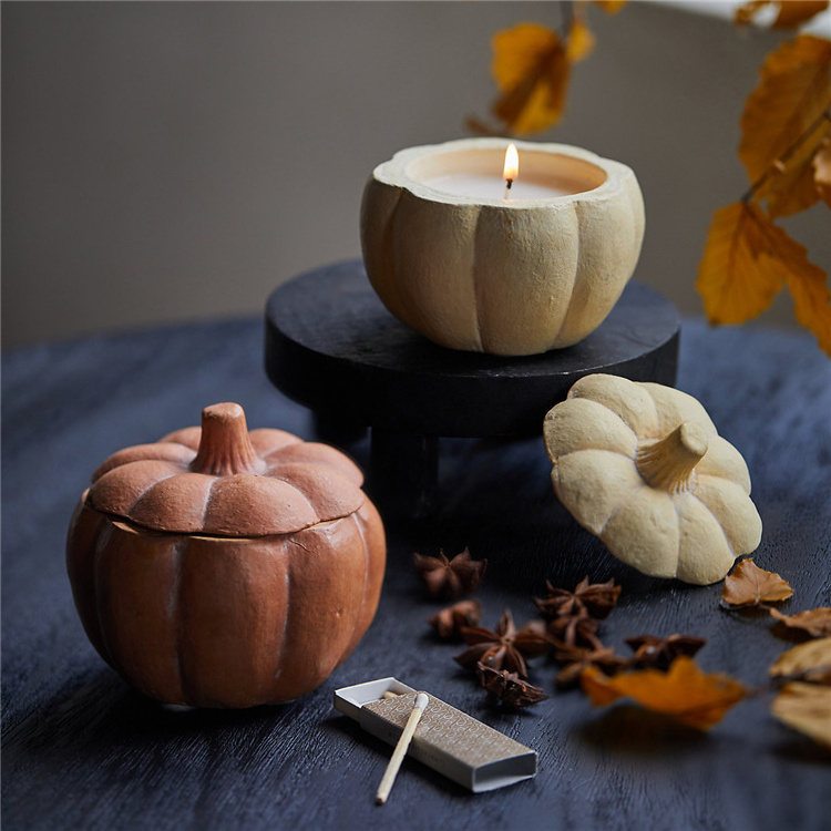 New design halloween decorative home decoration matte candle containers pumpkin shaped candle jar with lid