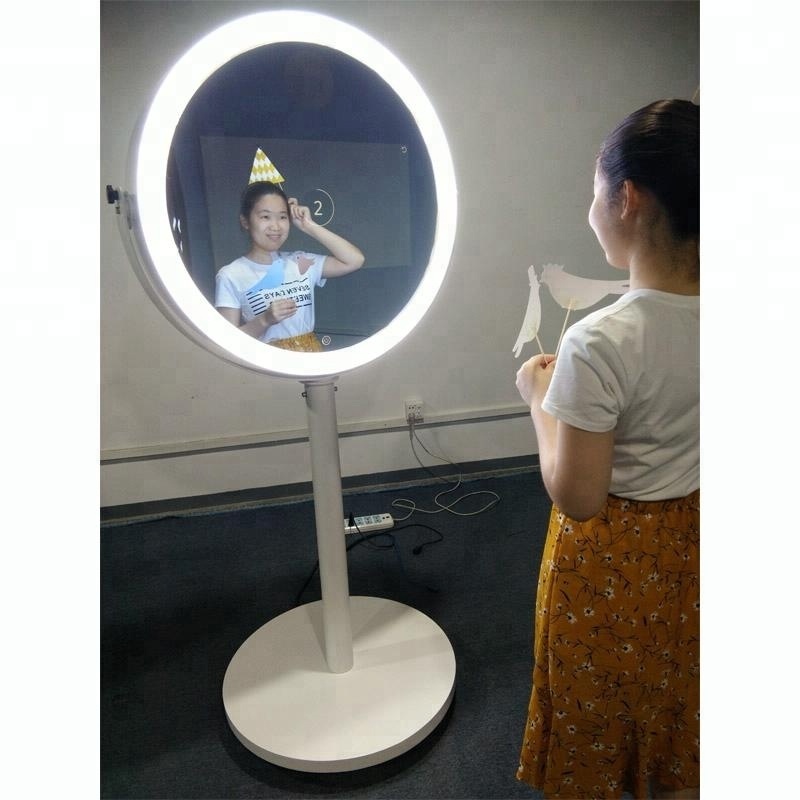 Self-Servic Photo Booth Totem, Social Photo Booth Touch Screen With Camera