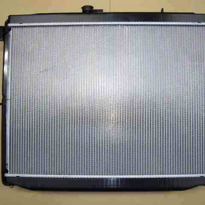 Brazed radiator for Toyota Landcruiser Wagon STD/2.5 Year 200 1HZ engine  16400-66120 16400-66121 16400-66170 16400-17380