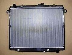 Brazed radiator for Toyota Landcruiser Wagon STD/2.5 Year 200 1HZ engine  16400-66120 16400-66121 16400-66170 16400-17380