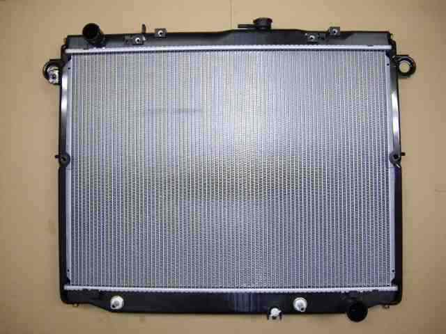 Brazed radiator for Toyota Landcruiser Wagon STD/2.5 Year 200 1HZ engine  16400-66120 16400-66121 16400-66170 16400-17380