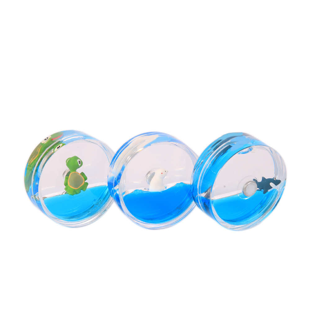 Hot sale 3D floating round keyring custom liquid  Keychain with crown fish cute keychain charms