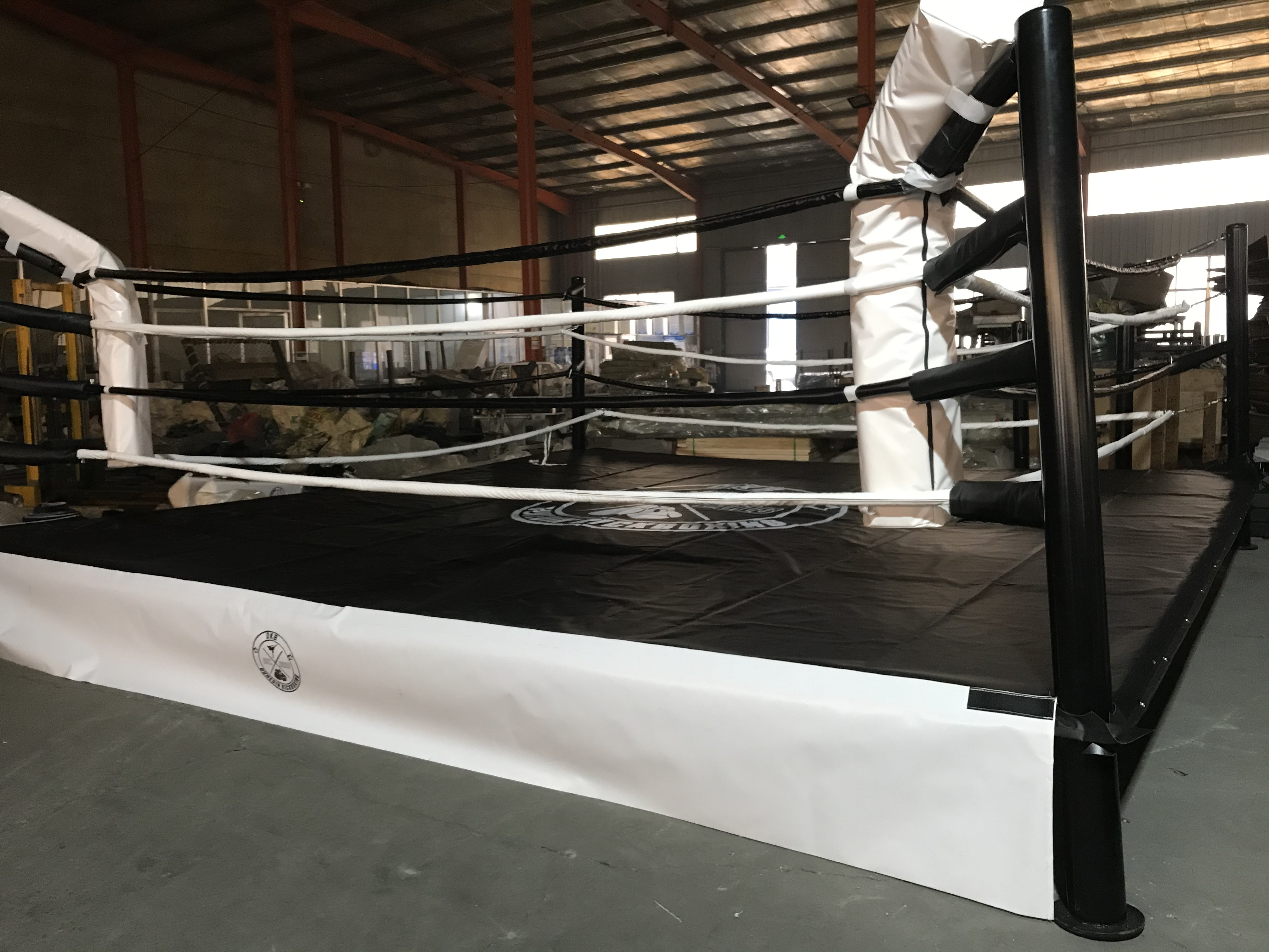 YG FITNESS YG -MMA13 high quality  Customizable commercial fitness floor level boxing ring size mma octagon cage equipment