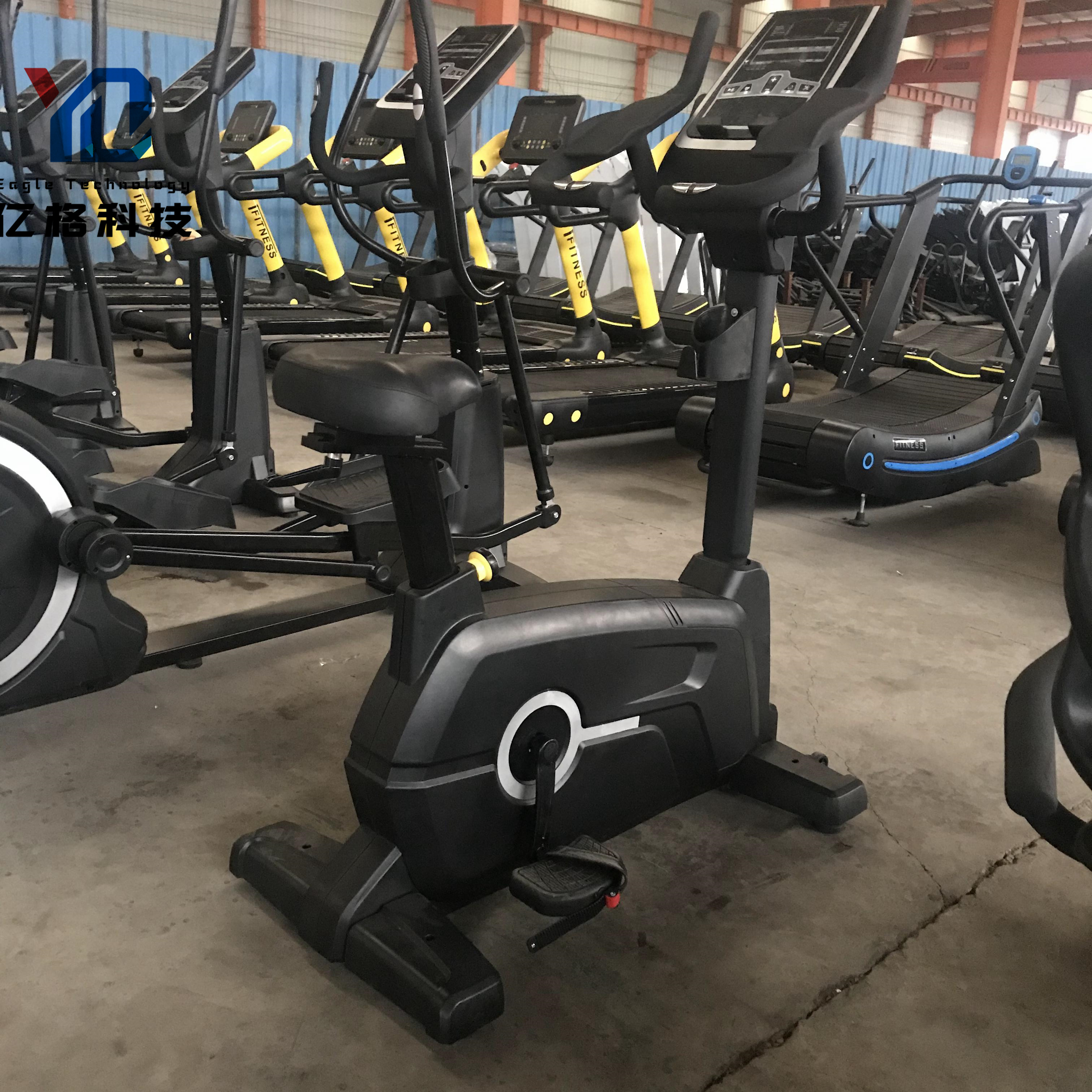 YG-U001 YG Fitness Commercial Upright Bike Magnetic Control Exercise Bike For Body Exercise Customized