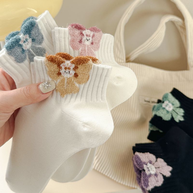 Women Feather Yarn Retro Flower Short Ankle Cotton Socks