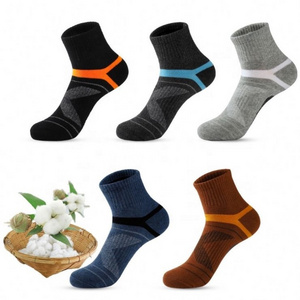 wholesale manufacturer customised sock cycling running black cozy custom logo basketball elite socks sports for men