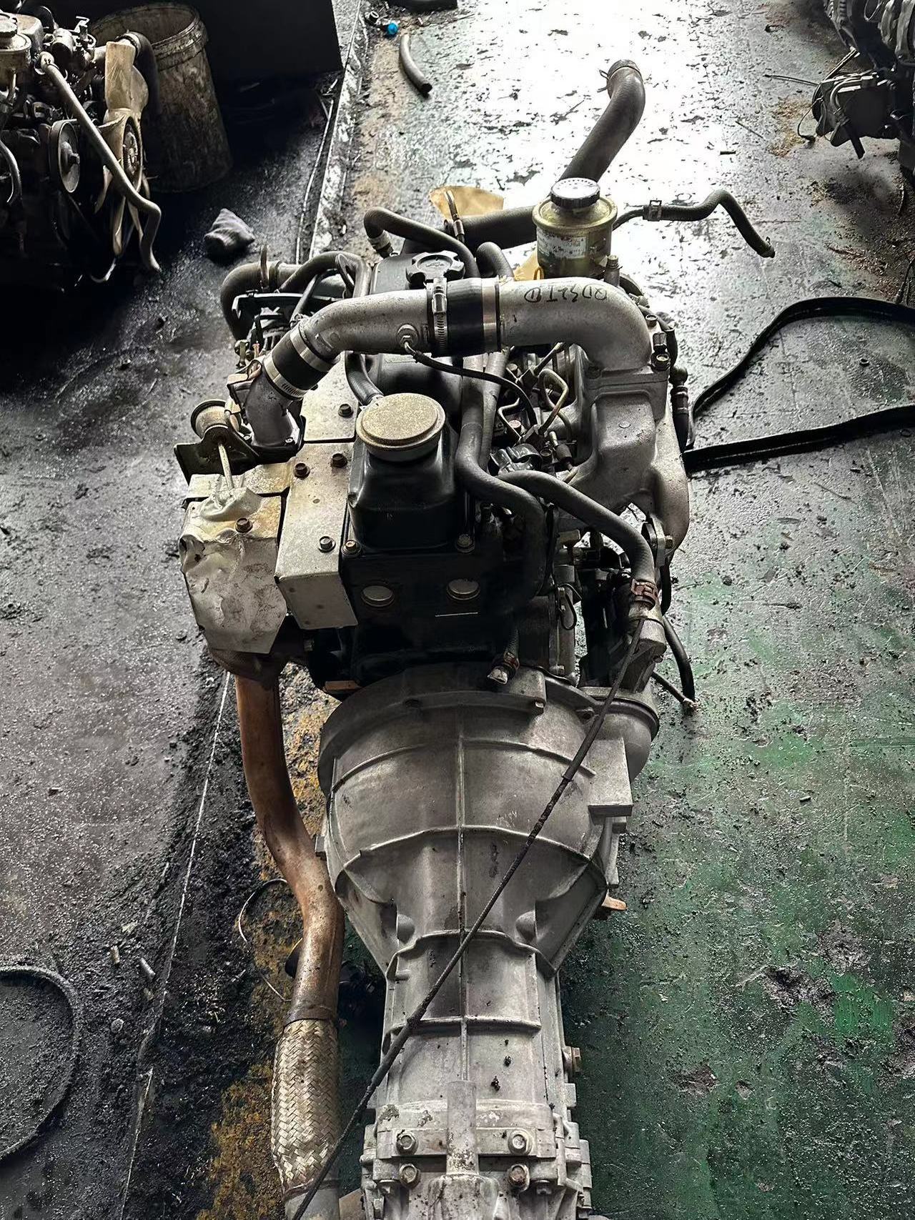 High quality used engine NISSAN QD32 KA24 TD42 TD27 diesel engines  on sale