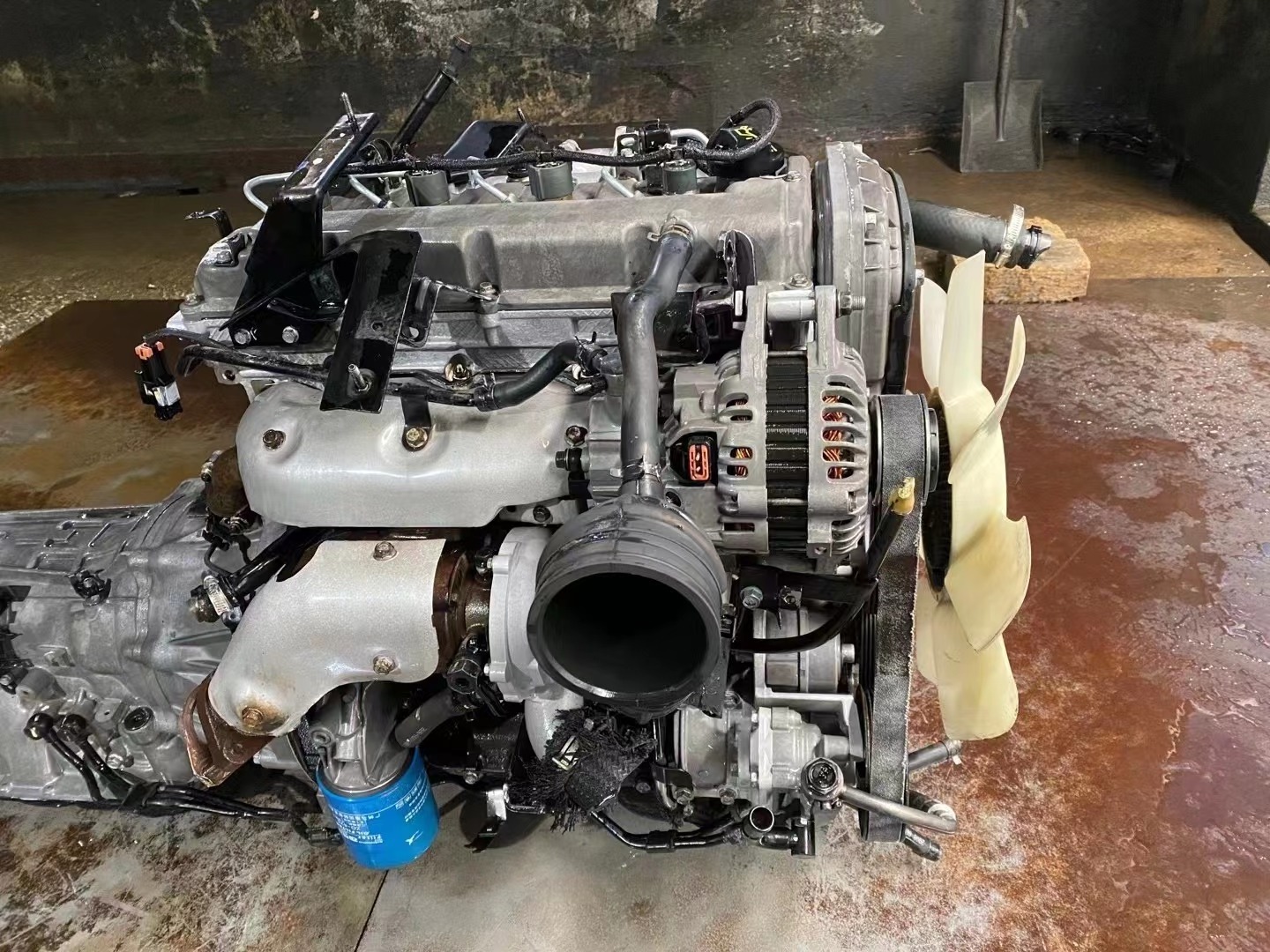 USED HYUNDAI engine d4cb d4ea D4BH D4BB D4DB D4DA D4DD D4EB Complete Engine FOR BUS D4BF D4HB D4BA D6AC D6BR D6CF FOR TRUCK