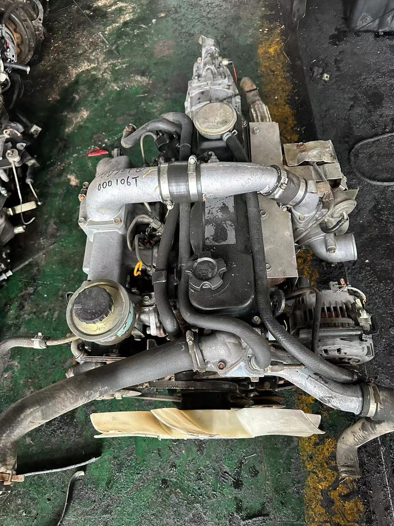 High quality used engine NISSAN QD32 KA24 TD42 TD27 diesel engines  on sale