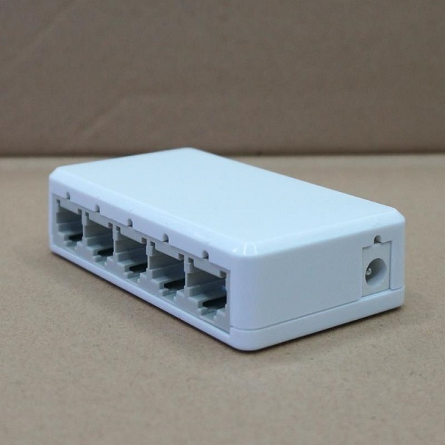 High Quality 5ports  100M Poe Switch 5v /12V/24V/48V ethernet switch for CCTV IP Camera