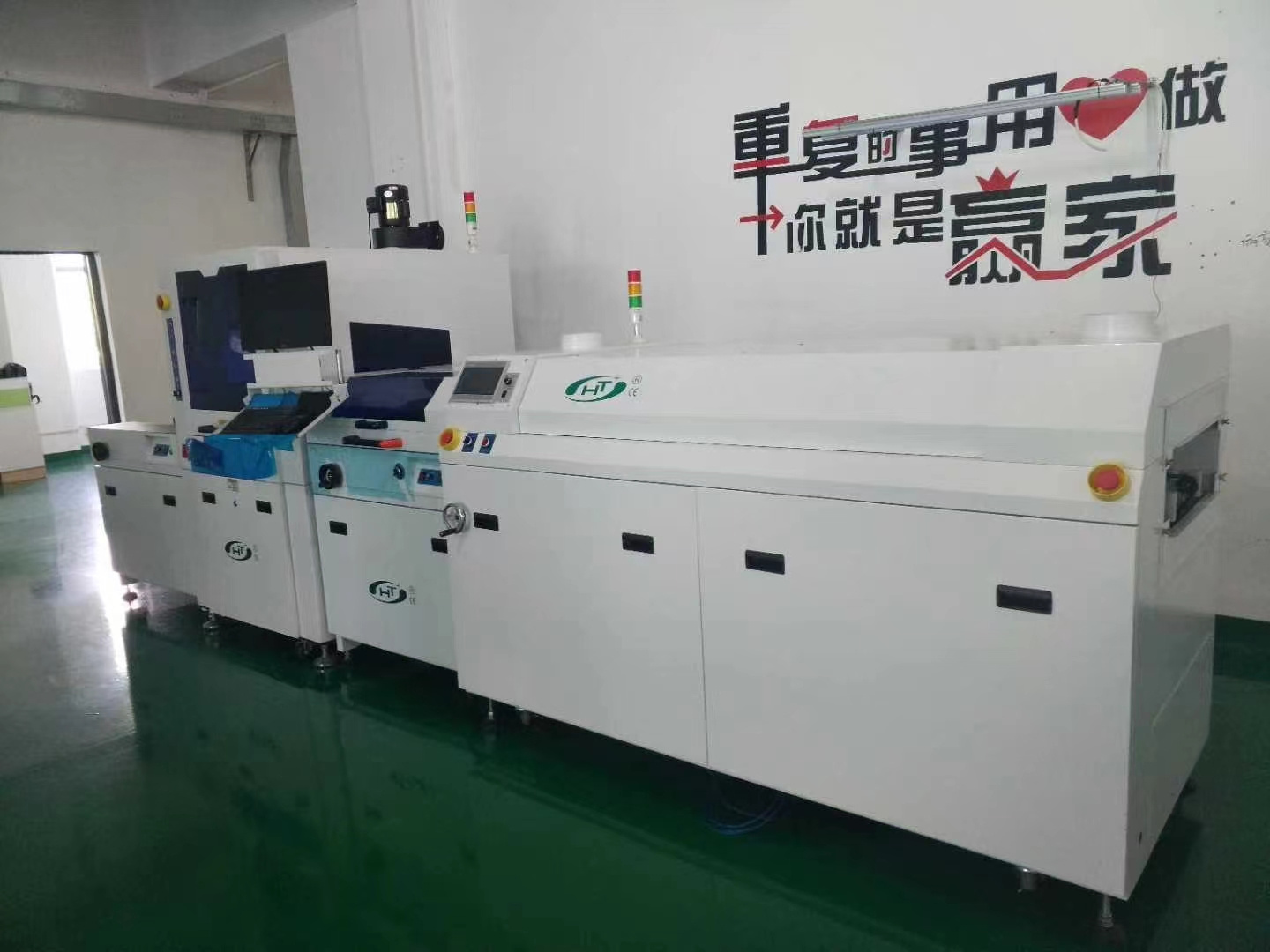 New Automatic LED-Selective UV Coating PCBA Spray Gluing Potting Machine for PCB Board Automatic Dispensing Production Line