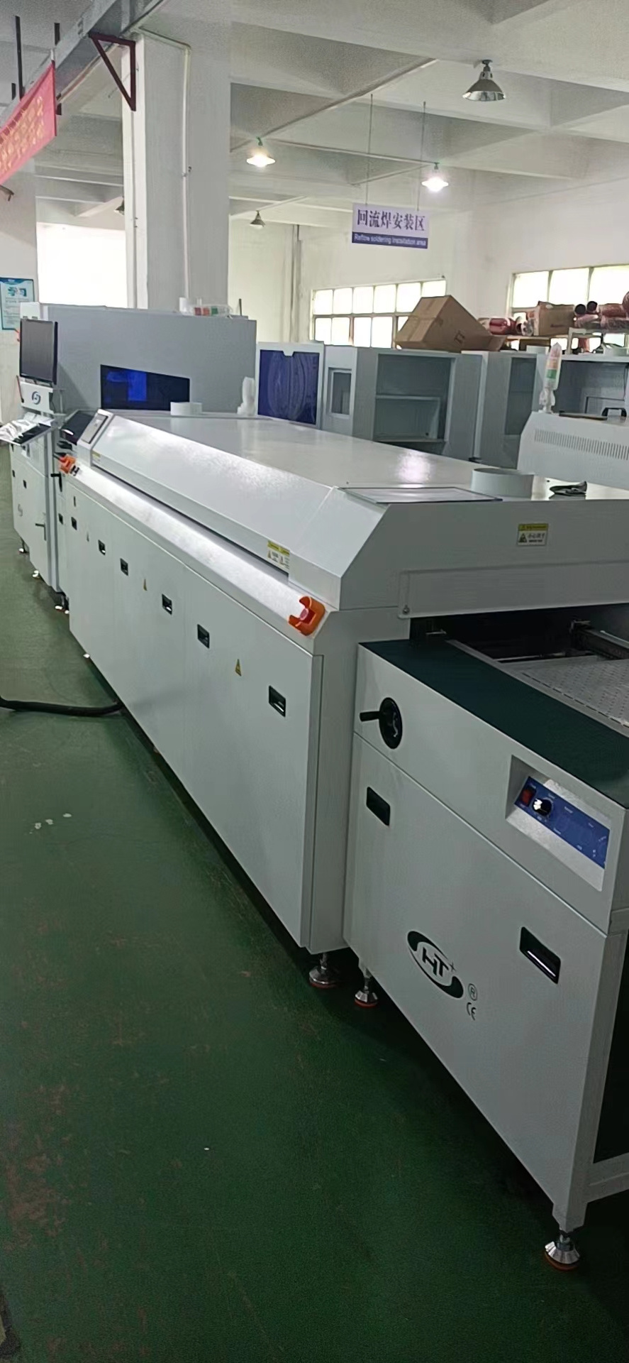 New Automatic LED-Selective UV Coating PCBA Spray Gluing Potting Machine for PCB Board Automatic Dispensing Production Line