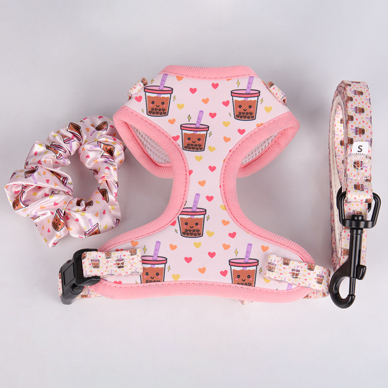 Customized Dog Accessories Bandana Collar Harness Leash Set Cotton Dog Bandana Match with Scrunchie Set for Dogs Owner