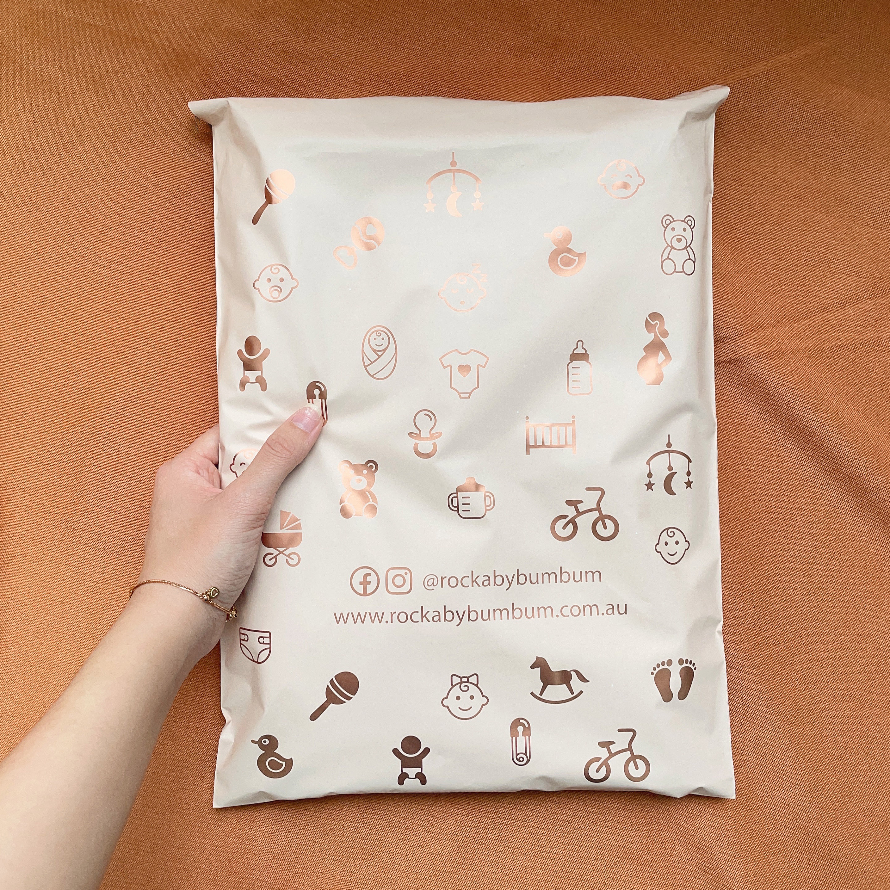 Eco friendly biodegradable wholesale high quality matte  peach custom poly  printed mailers plastic packaging shipping bag