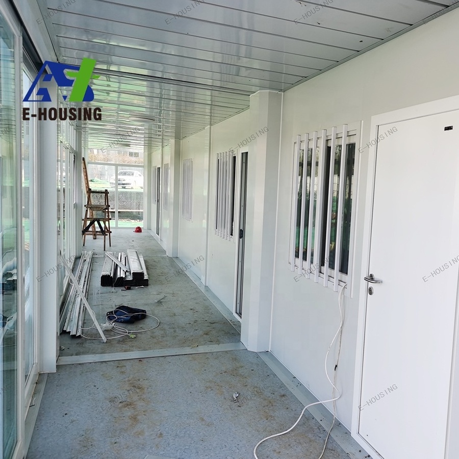 Container House Prefabricated for Homeless Dogs and Cats or Pets Asylum Container or Animal Rescue Stands Container