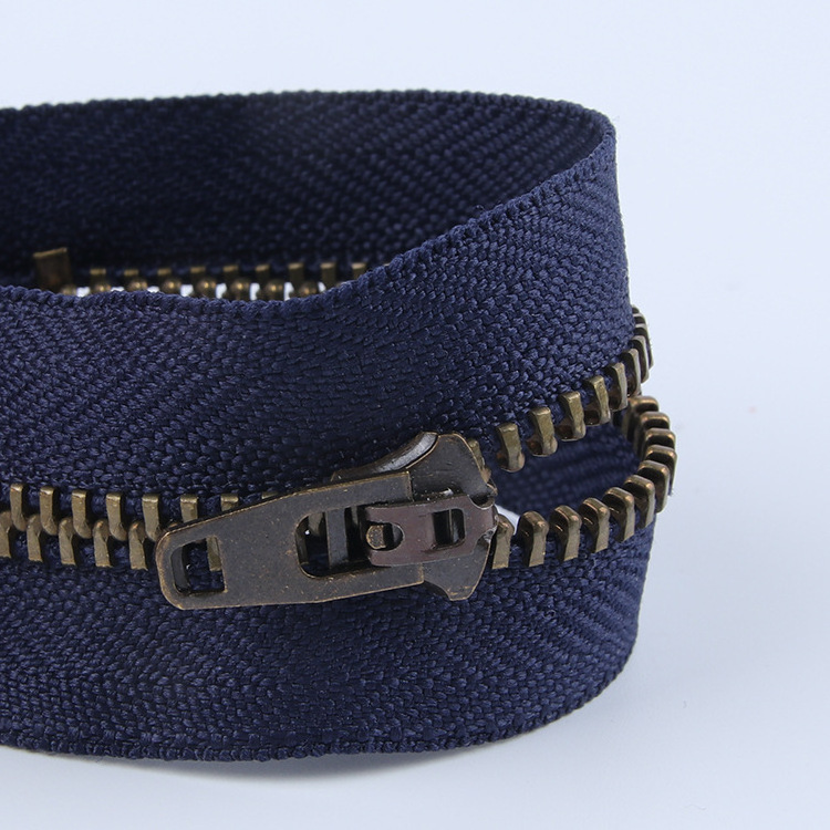 Wholesale High Quality 3#/5# Brass YG Zipper With Semi Auto Lock Slider For Jeans