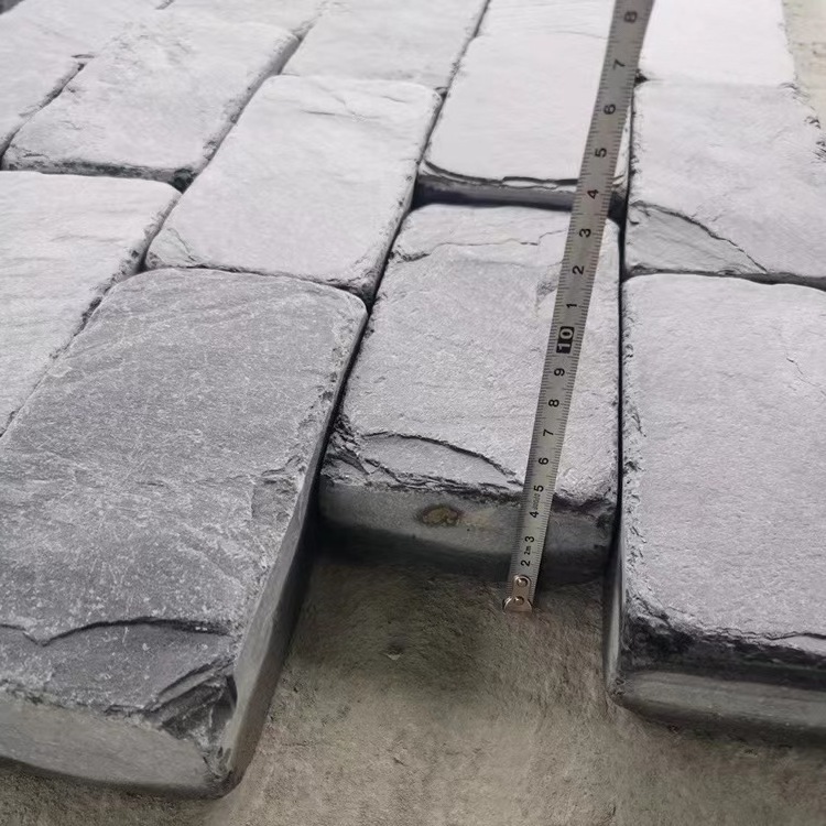 Tumbled natural black slate cobblestone pavers for outdoor paving