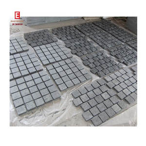 Natural Cube Stone Black Pearl Basalt Cobblestone Tiles on Mesh For Outdoor Paving