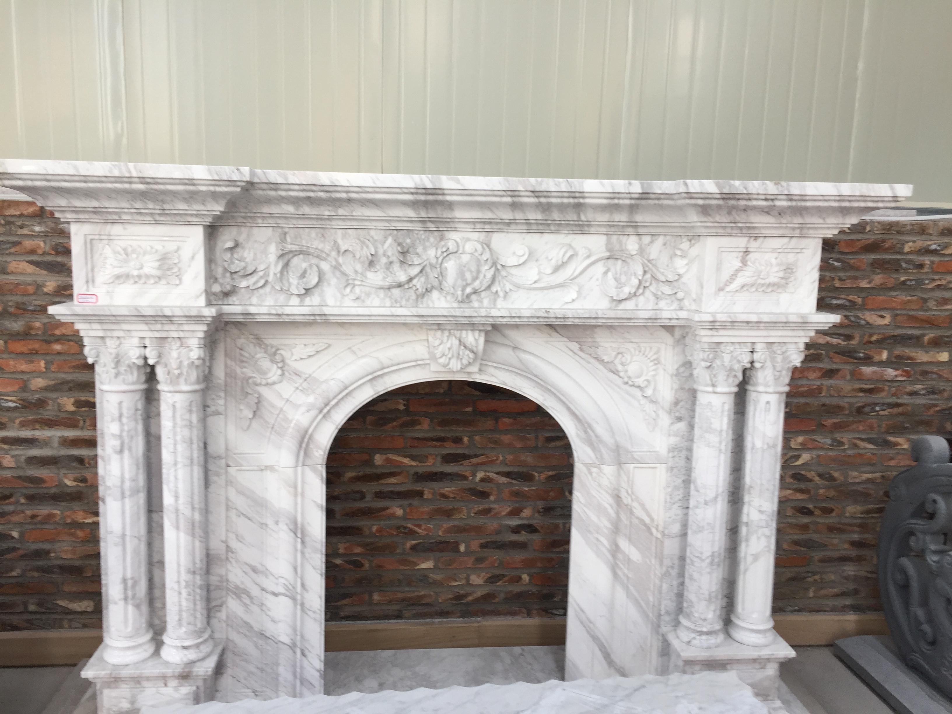 Customized Hand Carved Marble Fireplace Customized Natural Stone Firestone Surround Indoor Decoration