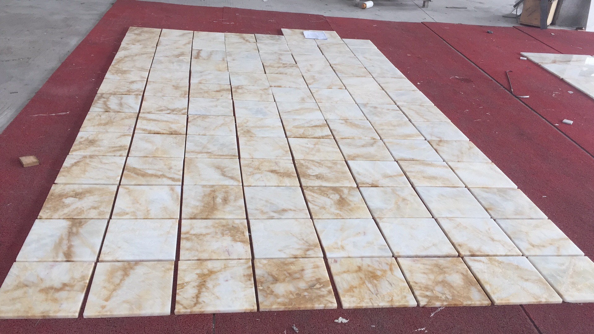 Transparent popular natural yellow beige  onyx tiles slabs low price marble