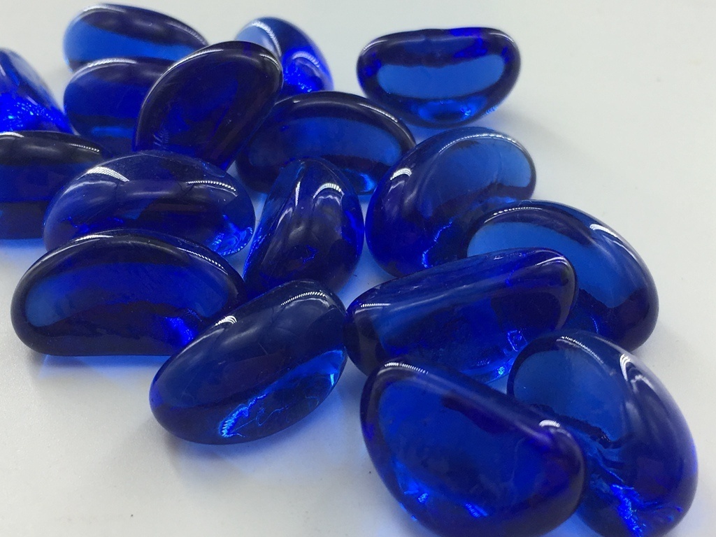 Colorful  Blue Cashew Shaped Glass Pebble Beads For Fireplace,Vase Filler