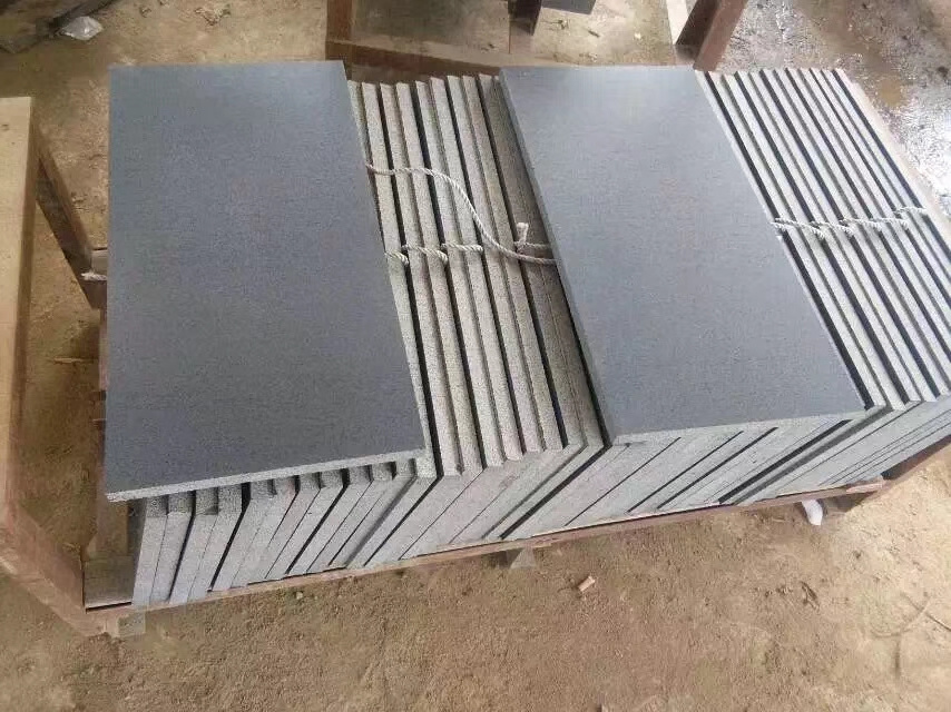 Natural Chinese Grey Basaltina Basalto Stone Slabs Tiles Customized Sizes