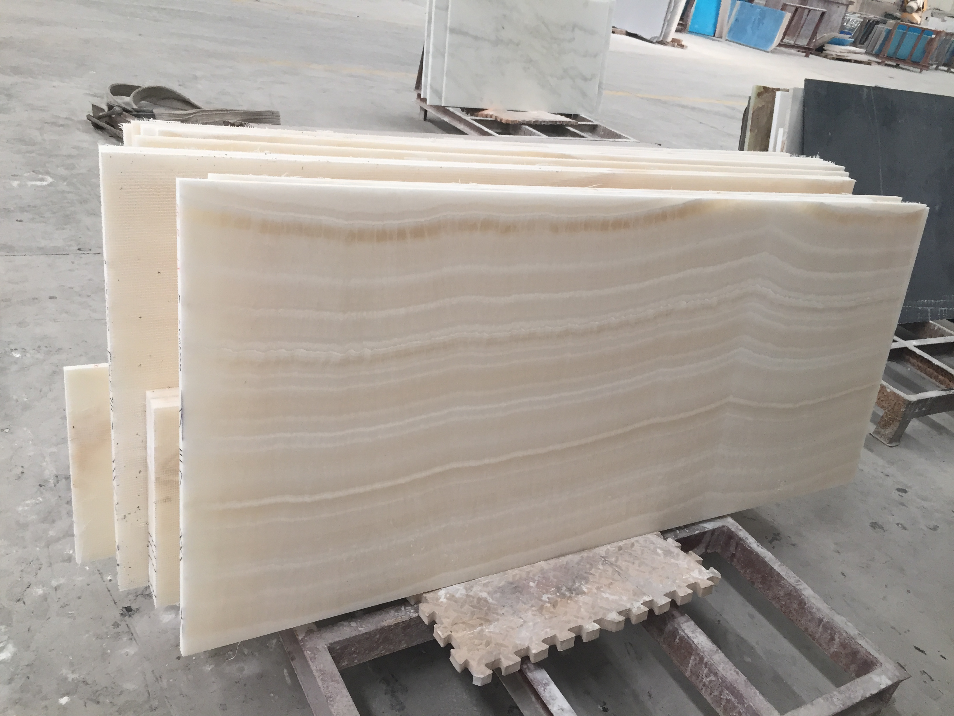 Natural marble with brown vein white onyx marble for interior decoration