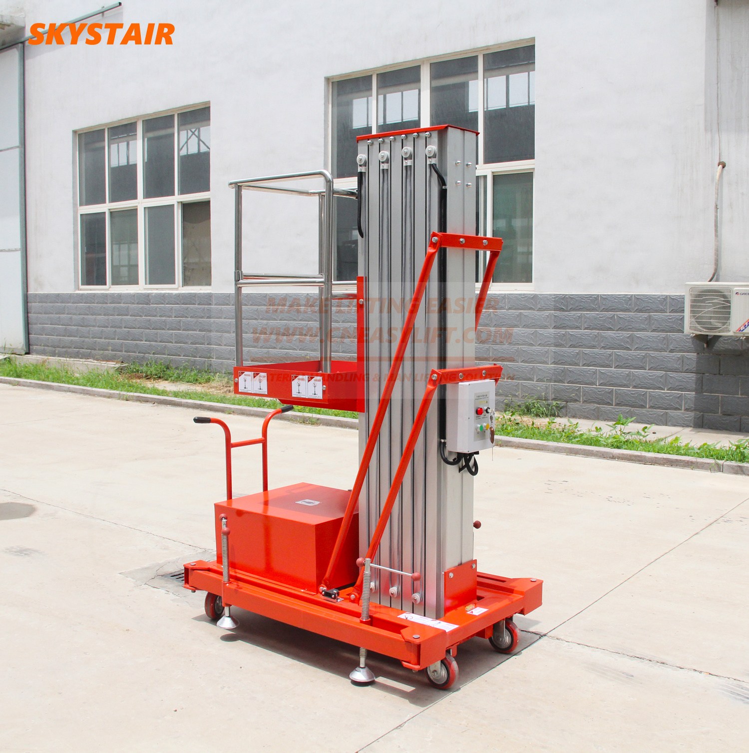 Aerial lift platform street light lift portable light weight window cleaning lift