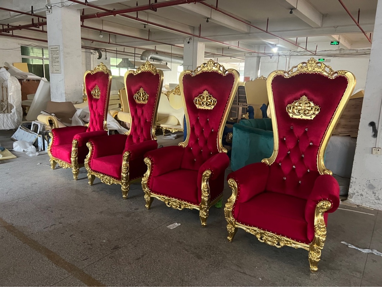 Wholesale High Back Wood Wedding Gold White Royal Chairs Luxury Wedding King Gold Throne Chairs