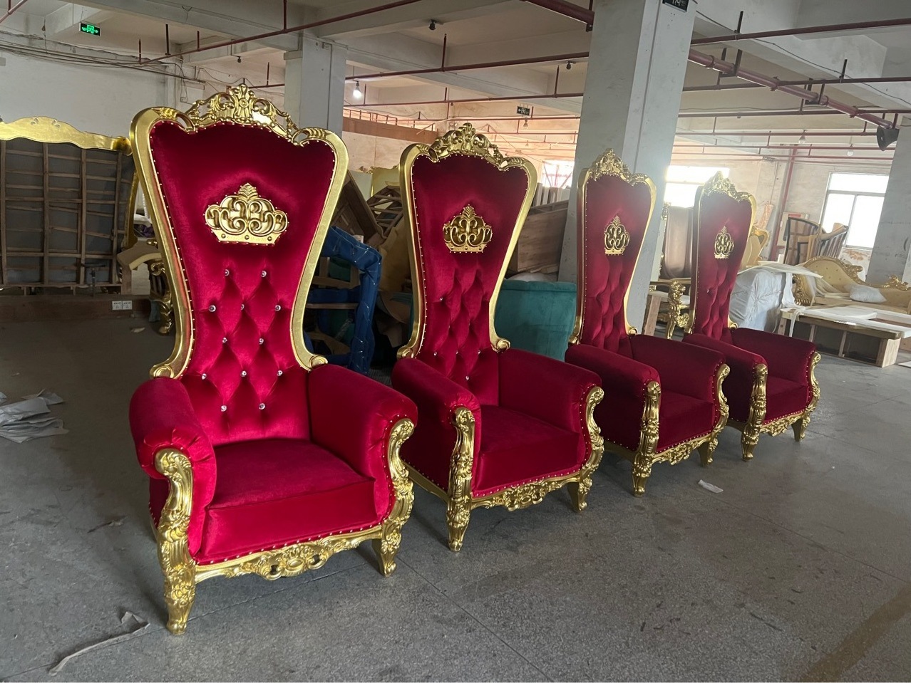 Wholesale High Back Wood Wedding Gold White Royal Chairs Luxury Wedding King Gold Throne Chairs