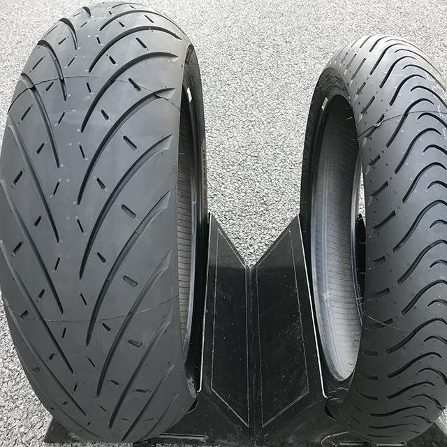 Wear-resistant Motorcycle tyre high speed motorcycle tire 130/90 B 16