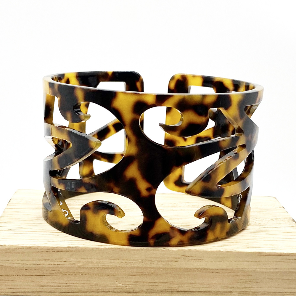 Fashion Women Cuff bangle Faux Tortoise Shell Bracelets Bangles with Flowers Turtle Tribals Engraved New 5 Styles Combinations