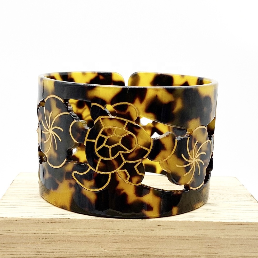 Fashion Women Cuff bangle Faux Tortoise Shell Bracelets Bangles with Flowers Turtle Tribals Engraved New 5 Styles Combinations