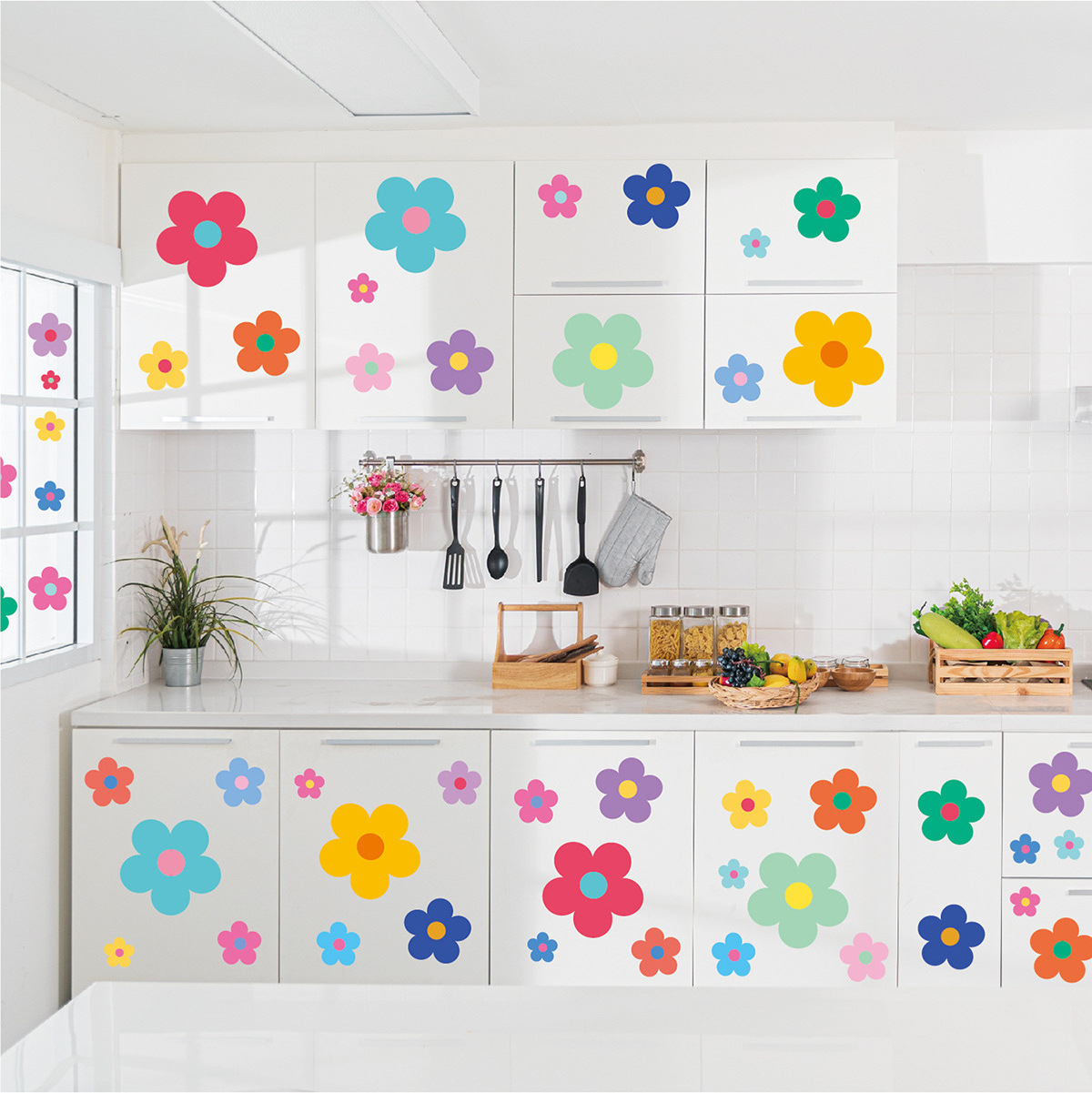 MZL Colorful Small Flowers Wall Decals Lovely Retro Flowers Kindergarten Girls Bedroom Children'S Room Decoration Decals